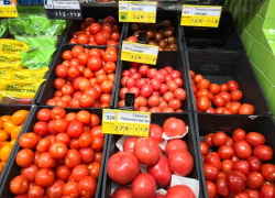 До 340 рублей поднялись цены на томаты в магазинах Волжского после подорожания