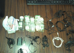 Волжскую колонию забросали гаджетами и дрожжами