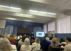 Как в Волжском готовятся защищать детей на дорогах в новогодние праздники?