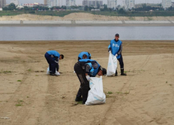 В окрестностях Волжского почистили пляжи