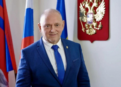 Игорь Воронин поздравил волжан с праздником: видео