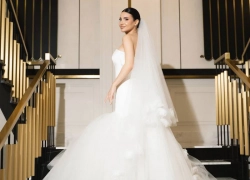 Прекрасную Марику поздравляют с днем свадьбы поклонники