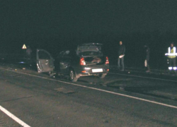 Под Волгоградом иномарка влетела под «Маз»: водитель легковушки погиб