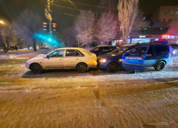 В Волжском после серьезной аварии женщину госпитализировали с травмами