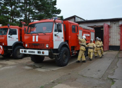 В Среднеахтубинском районе сгорел частный гараж