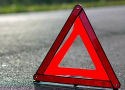 Подкралась незаметно: молодая автоледи въехала в попутную иномарку