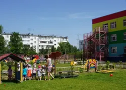 В Волжском поздравили 1098 воспитателей с профессиональным праздником