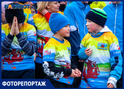 Патриотический забег состоялся в Волжском в День защитника Отечества: фоторепортаж