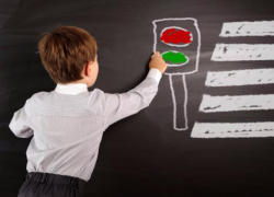 10-летний школьник не успел перебежать дорогу и попал под колёса автомобиля ВАЗ-2105 в Волжском