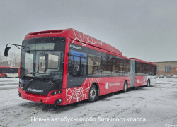 8 новых автобусов особо большого класса, произведенных в Волжском, отправились в Пермь