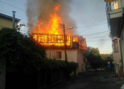 Волжане по неосторожности чуть не спалили дом