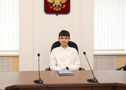 Как поддержка папы помогла самому умному школьнику страны из Волжского Мирону Арутюняну примерить кресло председателя гордумы