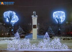 «Стекла затряслись»: жители о взрывах в Волжском