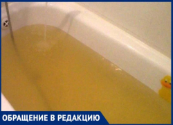 Ржавая вода из-под крана годами портит здоровье жителей Волжского