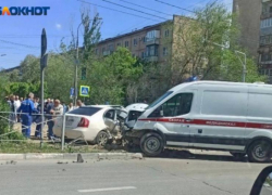 «Его всего переломало, а парализованная жена осталась одна»: в Волжском переживают за судьбу водителя после ДТП со скорой
