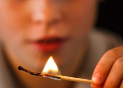 Игры с огнем привели к пожару в Волжской многоэтажке