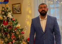 Предприниматель и меценат Артур Арутюнян поздравил волжан с наступающим Новым годом