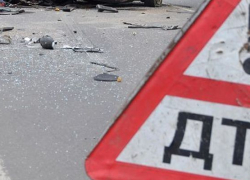 Во Фроловоском районе 52-летний водитель иномарки погиб в столкновении с грузовиком