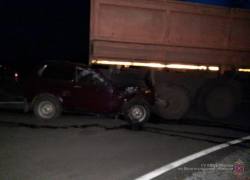 Водитель легковушки погиб в ДТП с КамАЗом в Волгоградской области
