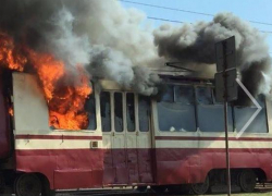 В старой части Волжского в депо сгорел трамвай 