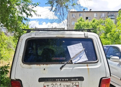 В Волжском нашли 6 авто-призраков во дворах