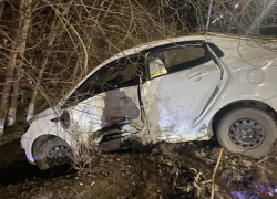 Близ Волжского произошли две аварии, одна из них с опрокидыванием авто 