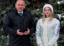 Мэр Волжского Игорь Воронин поздравил горожан с Новым годом