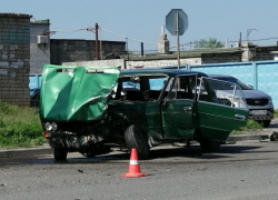 В сокрушительном ДТП пострадал волжанин