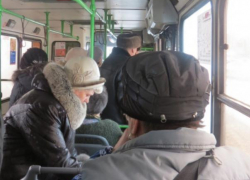 Водитель автобуса "уронил" пассажира в центре Волжского