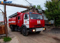 В поселке под Волжским вспыхнул комбайн