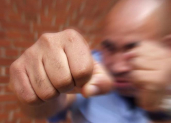 В Волгограде старший сержант полиции избил задержанного хулигана