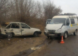 В Волжском три человека пострадали в авариях за сутки 