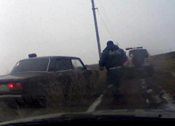 Пьяный "гонщик" на "семерке" вынудил волжских полицейских открыть стрельбу