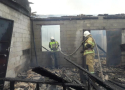 В Быковском районе сгорел частный дом