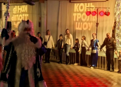 Супергерои безопасности: в Волжском для детей провели акцию «Безопасный Новый год» 