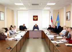 Мероприятия против абортов и прокат детских вещей для малоимущих: в Волжском депутаты обсудили социальные проекты