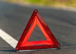 Два водителя попали в больницу после столкновения 