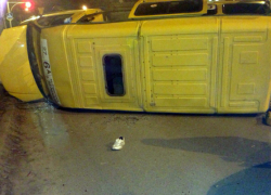 В Волжском автоледи на внедорожнике протаранила маршрутку с пассажирами