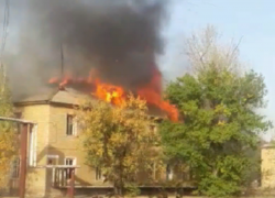 «Пожар едва не перекинулся на соседний жилой дом!», - волжанин