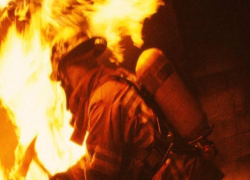 Из-за страшного пожара под Волжским семья осталась без дома