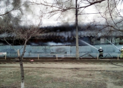 Организована проверка по факту гибели продавщицы колбас при пожаре на рынке Волгограда