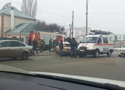 Крупное ДТП в Волжском: на скользкой дороге столкнулись «шестерка» и иномарка 