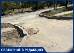 «Бордюр положили, а пандуса нет»: в Волжском мамы с колясками штурмуют тротуары после ремонта на Пушкина