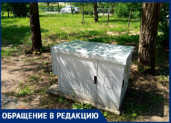 «Вместо газона в сквере поливают трансформаторную будку», - волжанка об увиденном