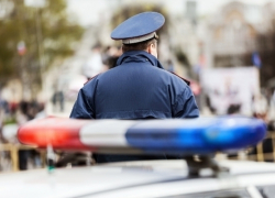 Под Волгоградом Nissan перевернулся в кювет: пострадали пятеро человек, включая двоих детей