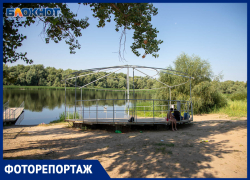 Подросток спрыгнул прямо под пантон: в Волжском на берегу озера Круглое перенесли беседку после несчастного случая