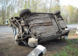 Водитель со стажем чудом выжил, опрокинув свой автомобиль под Волжским