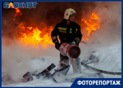 Смог, огонь, гарь в Волжском: крупный пожар попал в объектив фотографа