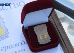 Бюджет Волжского выделит средства на пособия, бесплатные мероприятия и проезд почетным жителям