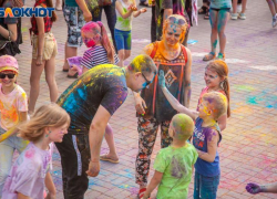 Фестиваль красок, футбол и мотокросс: афиша мероприятий на выходные в Волжском
